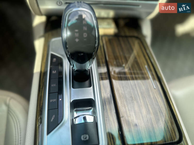 Седан Maserati Quattroporte 2013 в Киеве