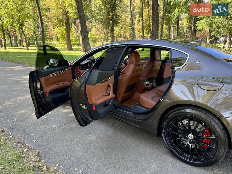 Седан Maserati Quattroporte 2018 в Киеве