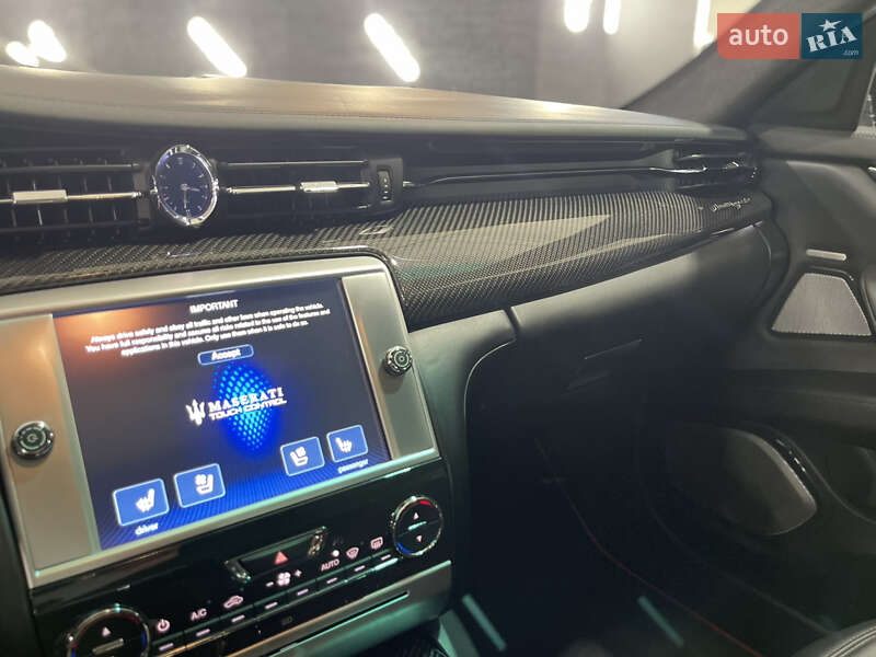 Седан Maserati Quattroporte 2013 в Киеве фото 46 Седан Maserati Quattroporte 2013 в Киеве