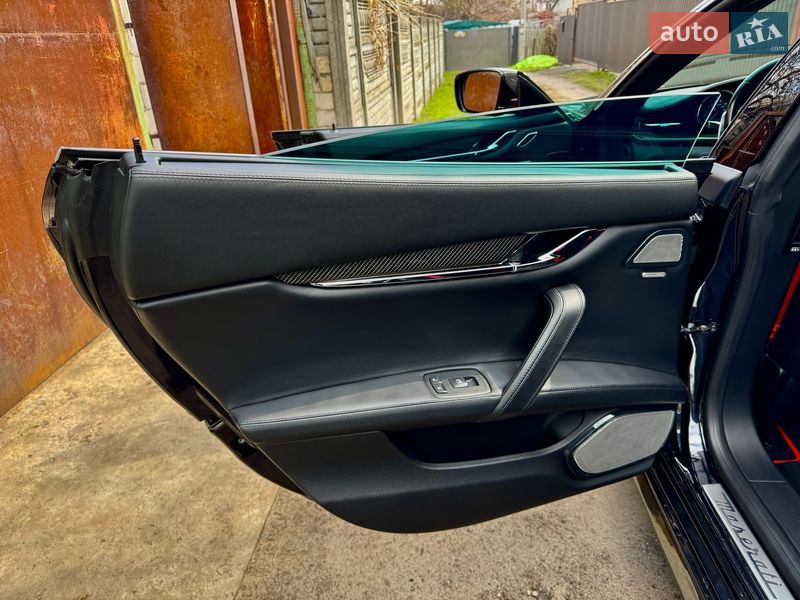 Седан Maserati Quattroporte 2013 в Броварах