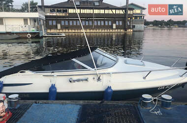 Моторная яхта Maxum 2000S 1995 в Киеве