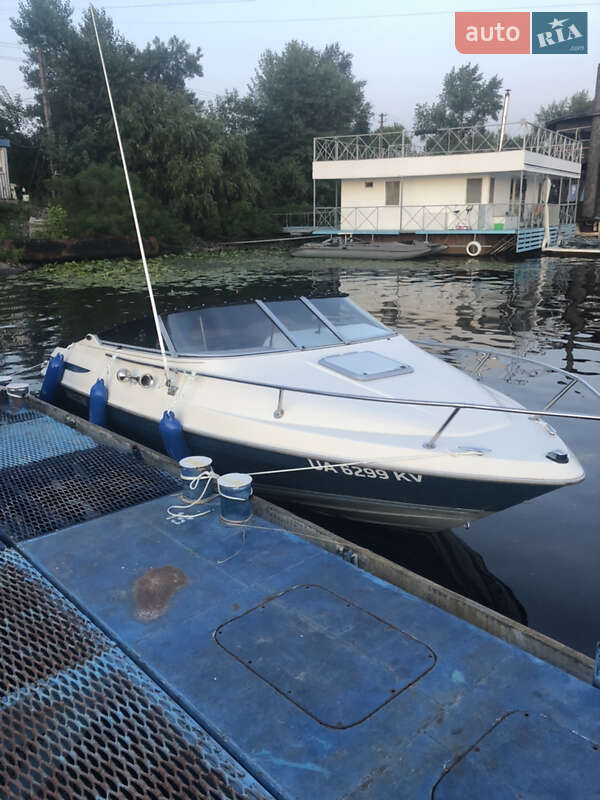 Моторная яхта Maxum 2000S 1995 в Киеве