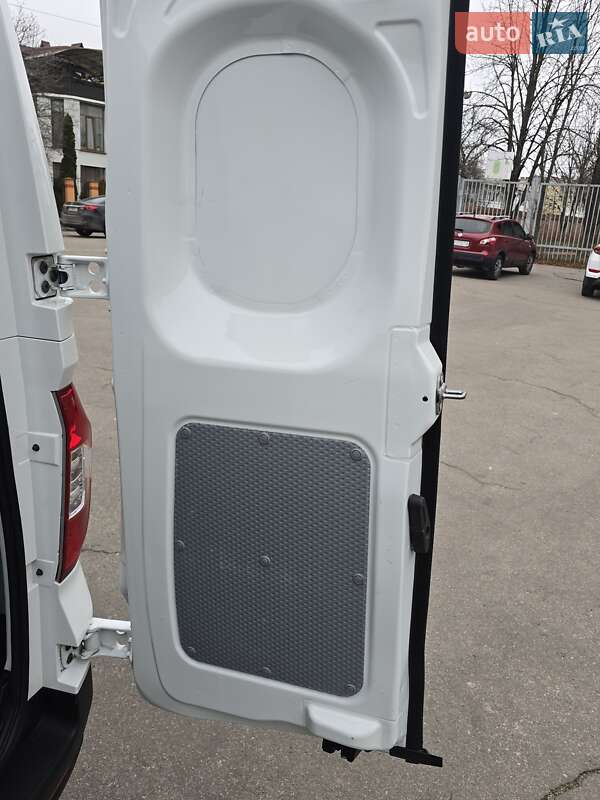 Вантажний фургон Maxus e-Deliver 3 2023 в Вінниці фото 24 Вантажний фургон Maxus e-Deliver 3 2023 в Вінниці