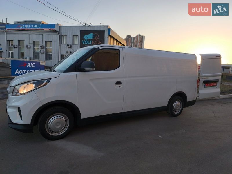 Грузовой фургон Maxus e-Deliver 3 2023 в Киеве