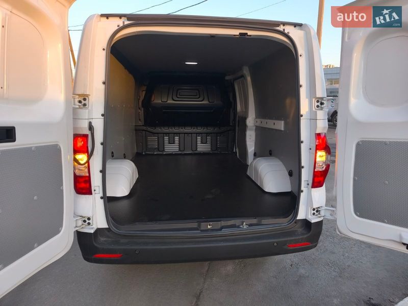 Грузовой фургон Maxus e-Deliver 3 2023 в Киеве