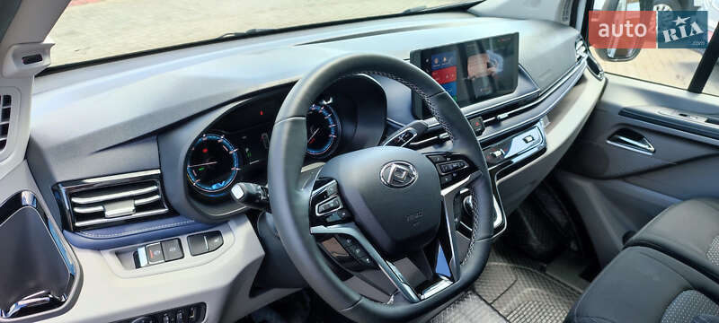 Вантажний фургон Maxus e-Deliver 7 2024 в Києві