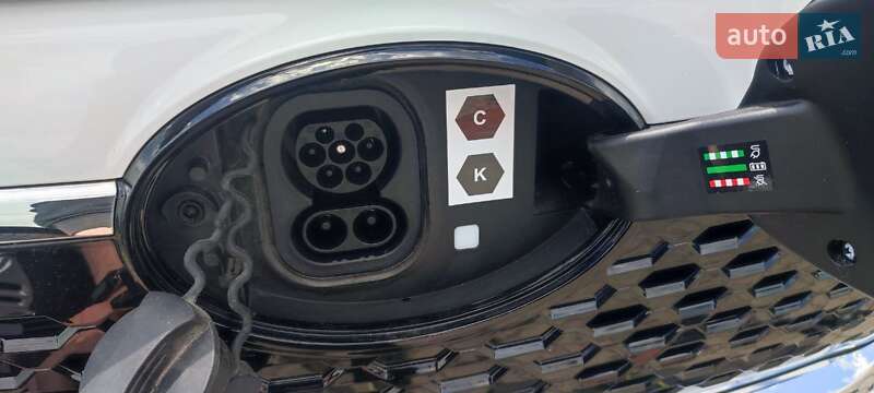 Грузовой фургон Maxus e-Deliver 9 2022 в Киеве фото 12 Грузовой фургон Maxus e-Deliver 9 2022 в Киеве