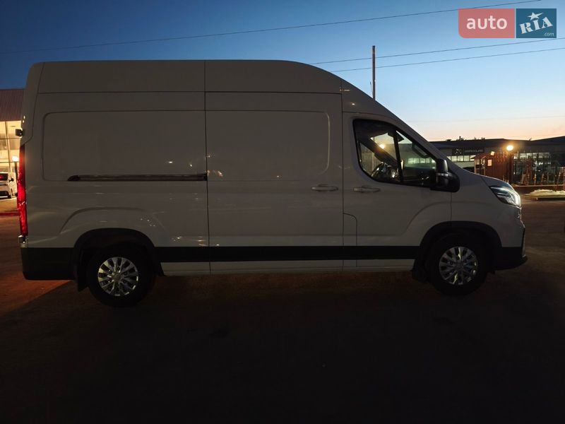 Грузовой фургон Maxus e-Deliver 9 2023 в Киеве
