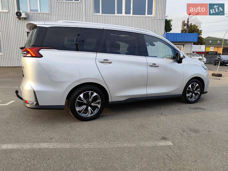 Минивэн Maxus Euniq 5 2020 в Киеве