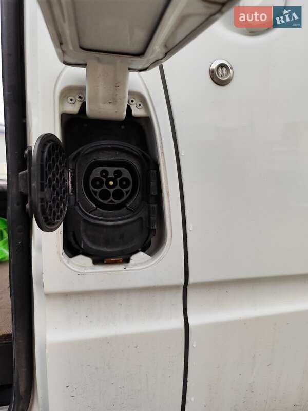 Грузовой фургон Maxus EV80 2019 в Киеве