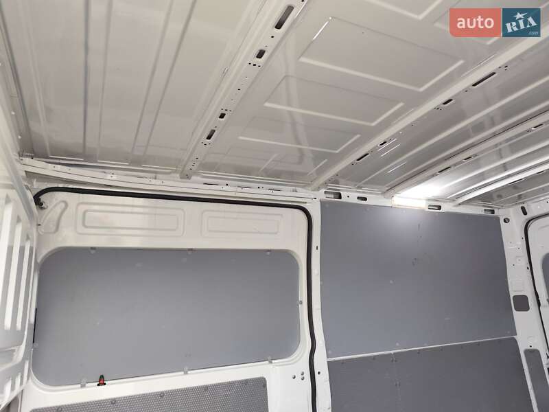 Вантажний фургон Maxus EV80 2019 в Києві