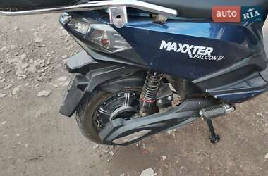 Скутер Maxxter Falcon 2022 в 