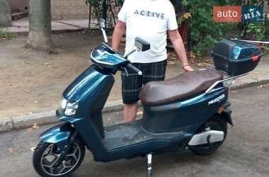 Скутер Maxxter Lumina 2024 в 
