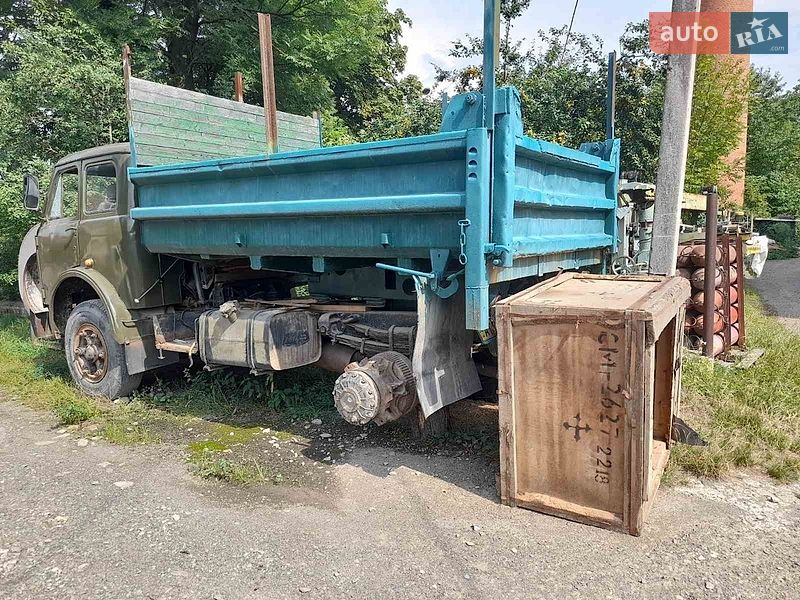 Самосвал МАЗ 500 1977 в Кутах