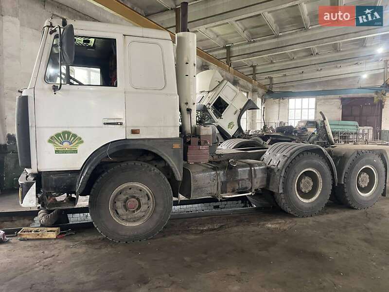Тягач МАЗ 551608 2005 в Белогорье