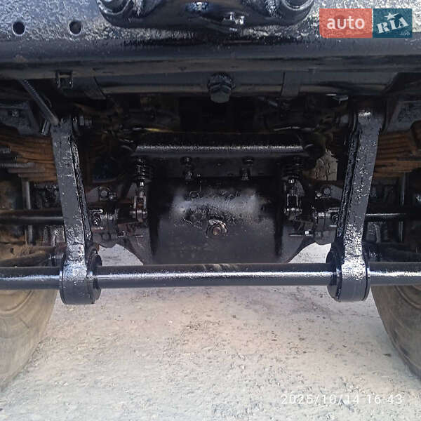 Самосвал МАЗ 555102 2008 в Городке