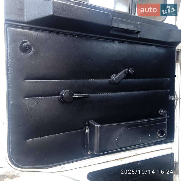 Самосвал МАЗ 555102 2008 в Городке