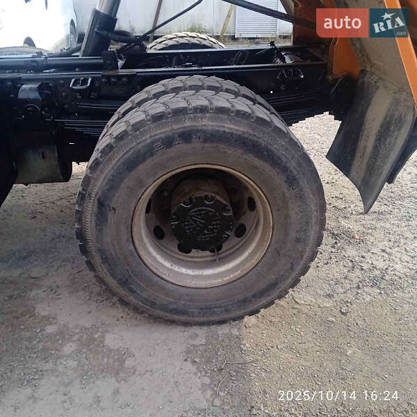 Самоскид МАЗ 555102 2008 в Городку