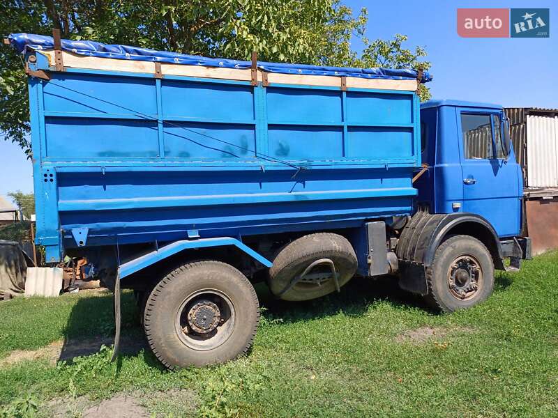 Самосвал МАЗ 5551 1992 в Хороле