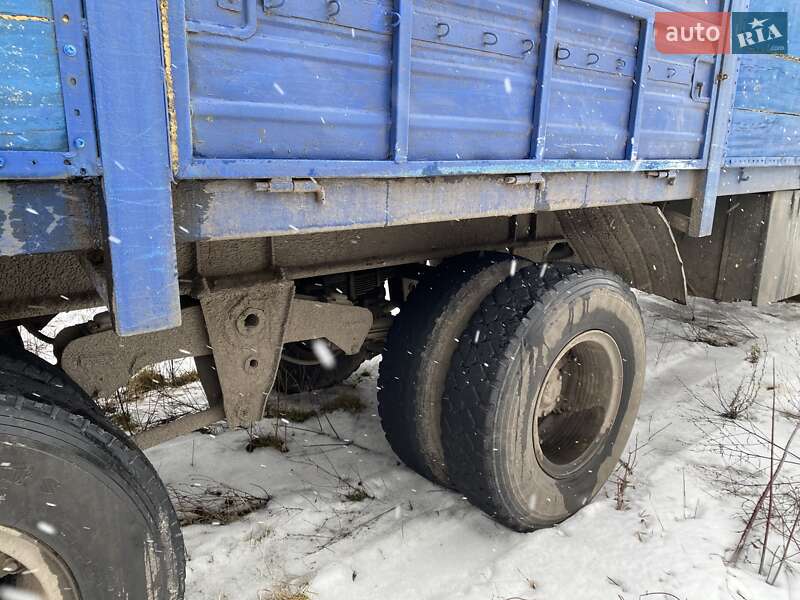 Бортовой полуприцеп МАЗ 938660 1992 в Гадяче