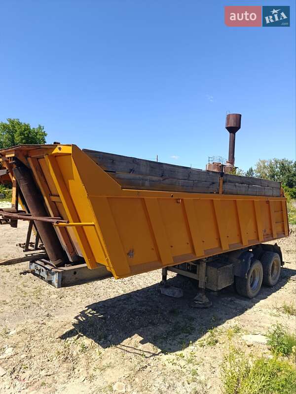 Самосвал полуприцеп МАЗ 950600 2003 в Стрые