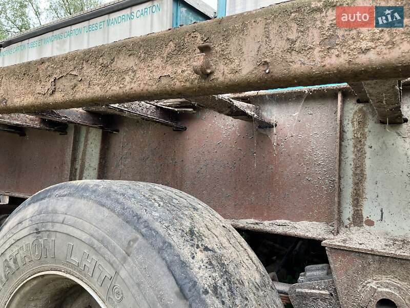Бортовий напівпричіп МАЗ 9758 2004 в Львові