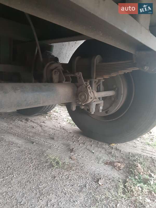 Зерновоз - полуприцеп МАЗ 9758 2005 в Лубнах