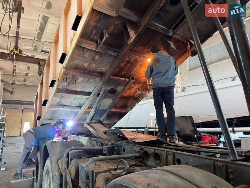 Самосвал МАЗ МАЗ 2008 в Львове