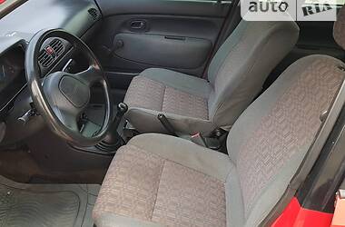 Седан Mazda 121 1994 в Одессе