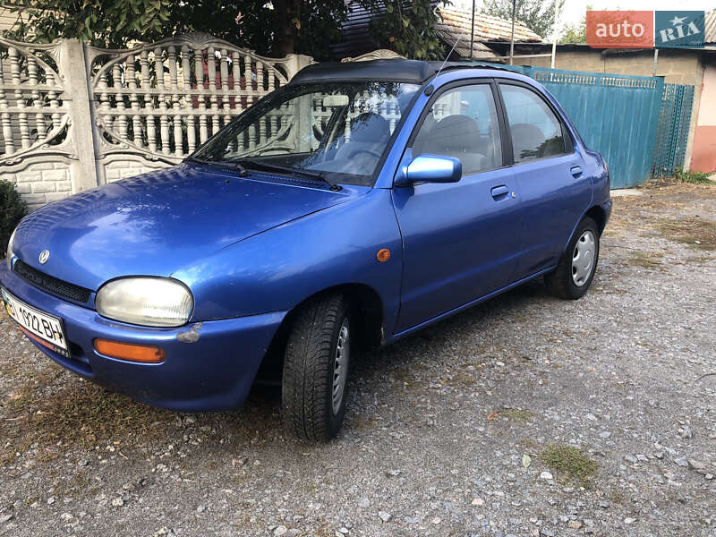 Седан Mazda 121 1993 в Кременчуге
