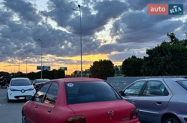 Седан Mazda 121 1994 в Полтаве