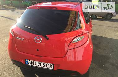 Седан Mazda 2 2012 в Києві