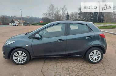 Хетчбек Mazda 2 2010 в Житомирі