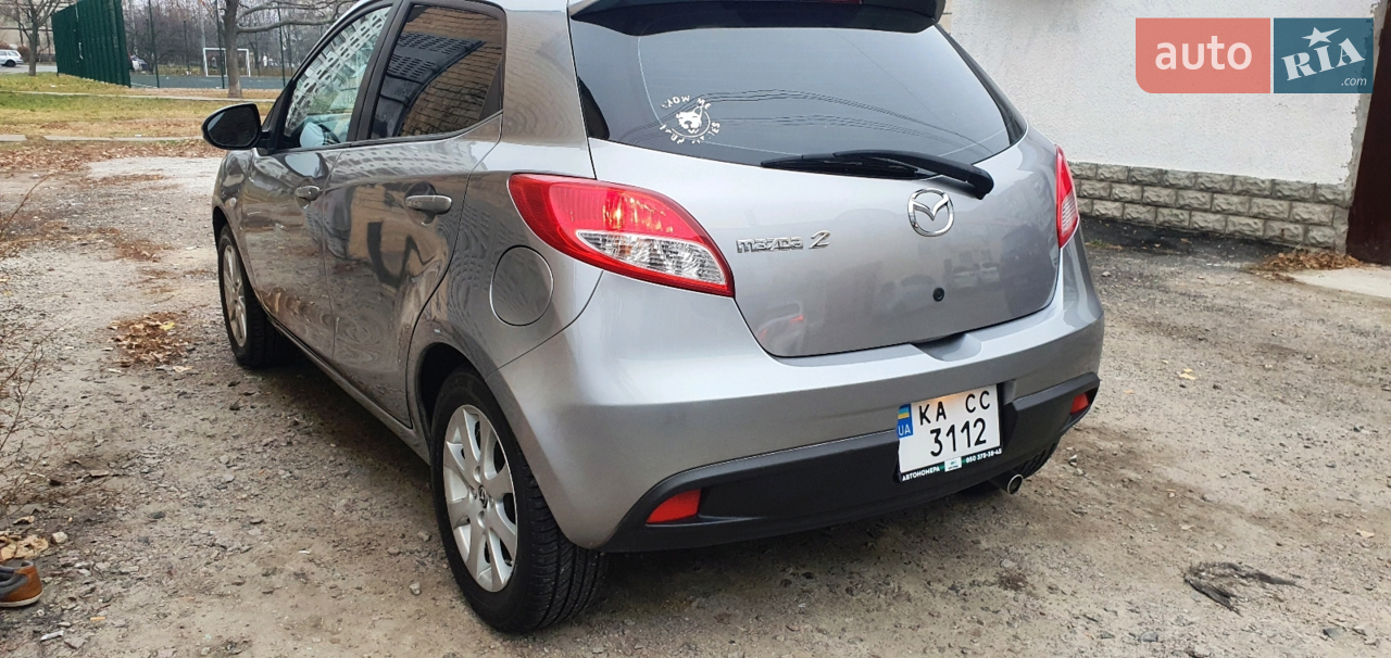 2013 Mazda 2 - мініатюра 11