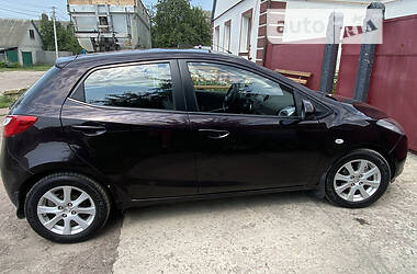 Хетчбек Mazda 2 2008 в Сумах