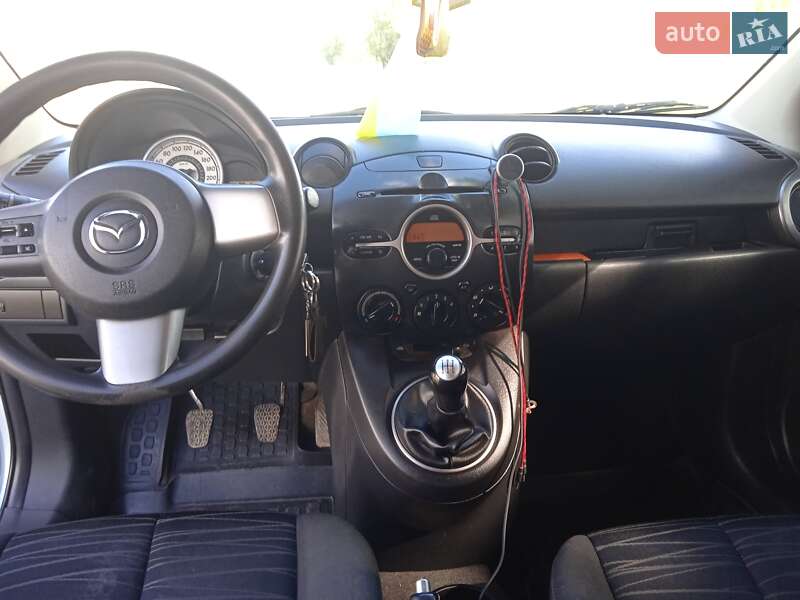 Седан Mazda 2 2009 в Коломиї фото 4 Седан Mazda 2 2009 в Коломиї