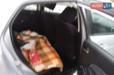 Хетчбек Mazda 2 2010 в Сахновщині