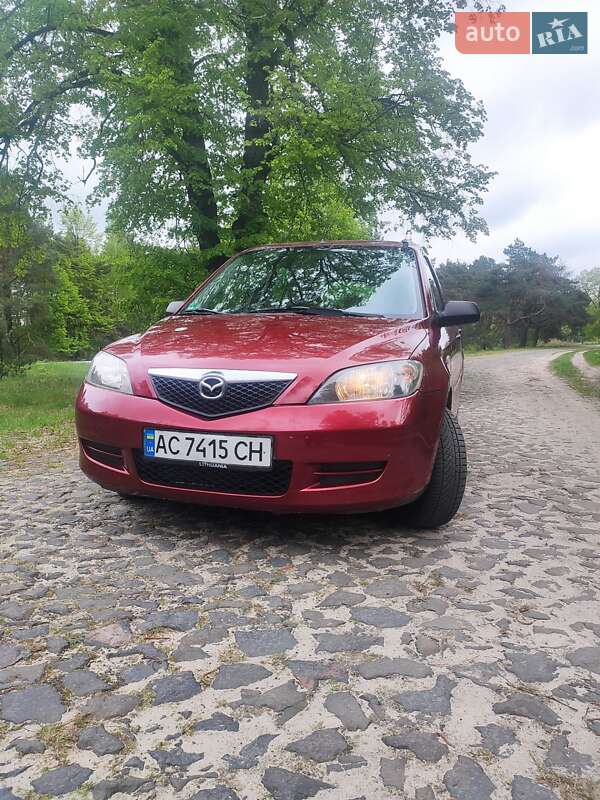 Mazda 2 2004