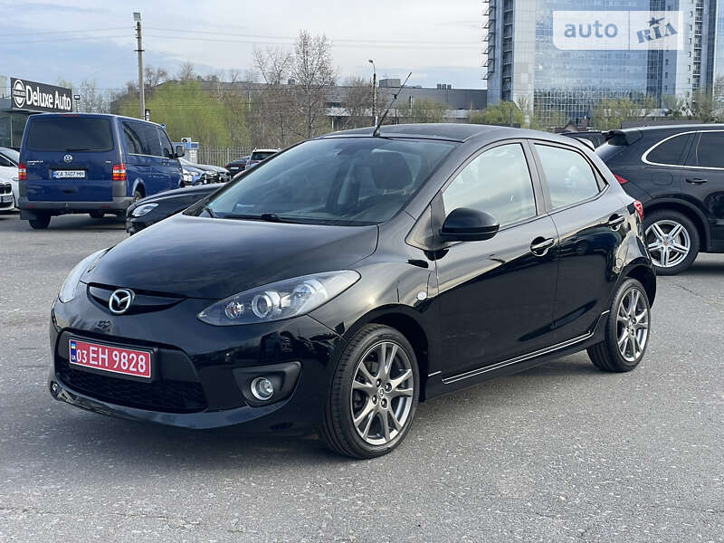 Хэтчбек Mazda 2 2010 в Киеве