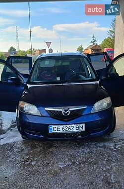 Хэтчбек Mazda 2 2004 в 