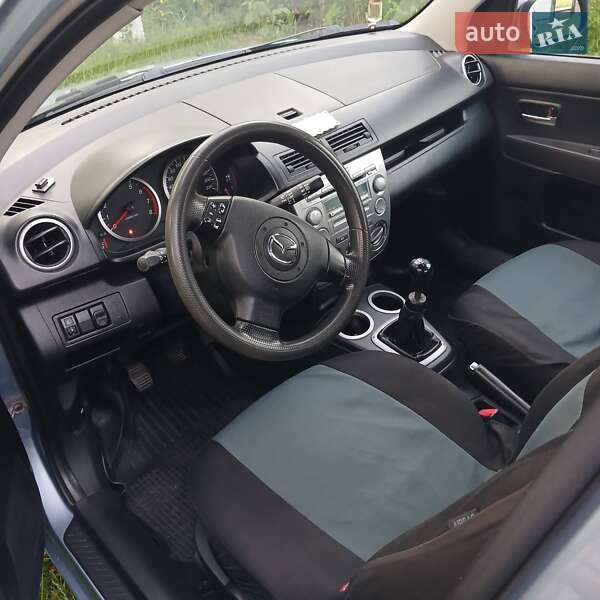 Хэтчбек Mazda 2 2006 в Ровно
