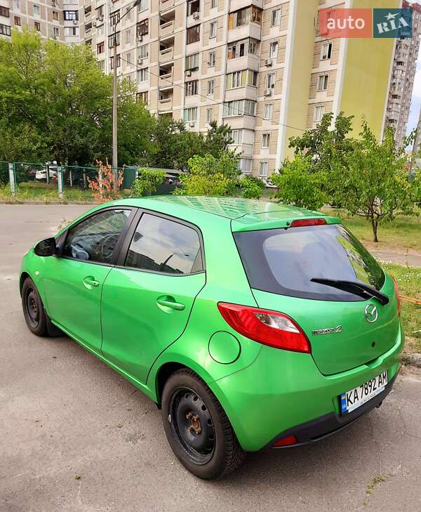 Хэтчбек Mazda 2 2008 в Киеве