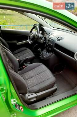 Хэтчбек Mazda 2 2008 в Киеве