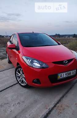 Хетчбек Mazda 2 2008 в Петропавлівській Борщагівці