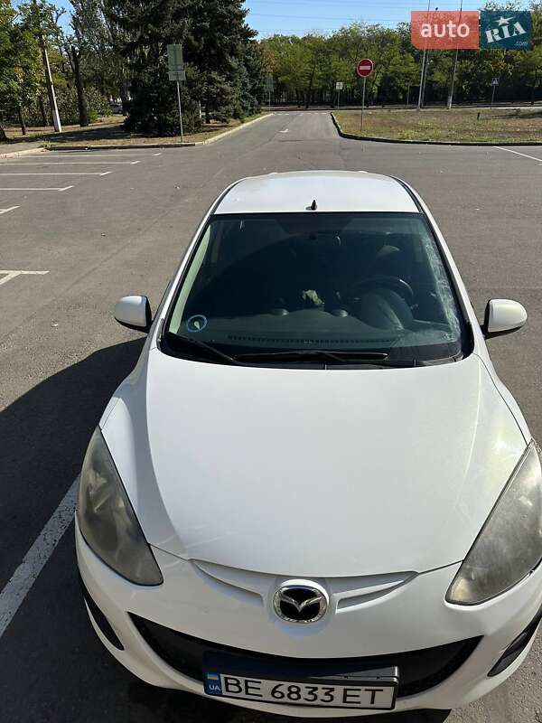 Хэтчбек Mazda 2 2011 в Николаеве