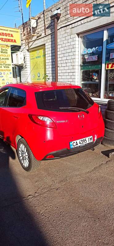 Хэтчбек Mazda 2 2014 в Черкассах