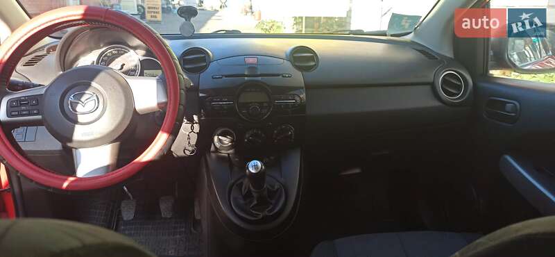 Хэтчбек Mazda 2 2014 в Черкассах