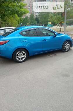 Седан Mazda 2 2016 в Киеве