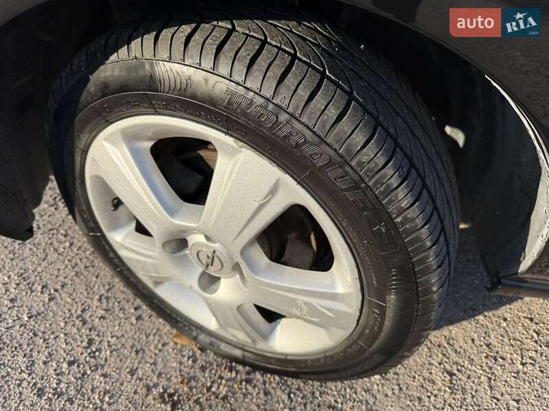 Хэтчбек Mazda 2 2008 в Днепре