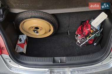 Хэтчбек Mazda 2 2009 в 